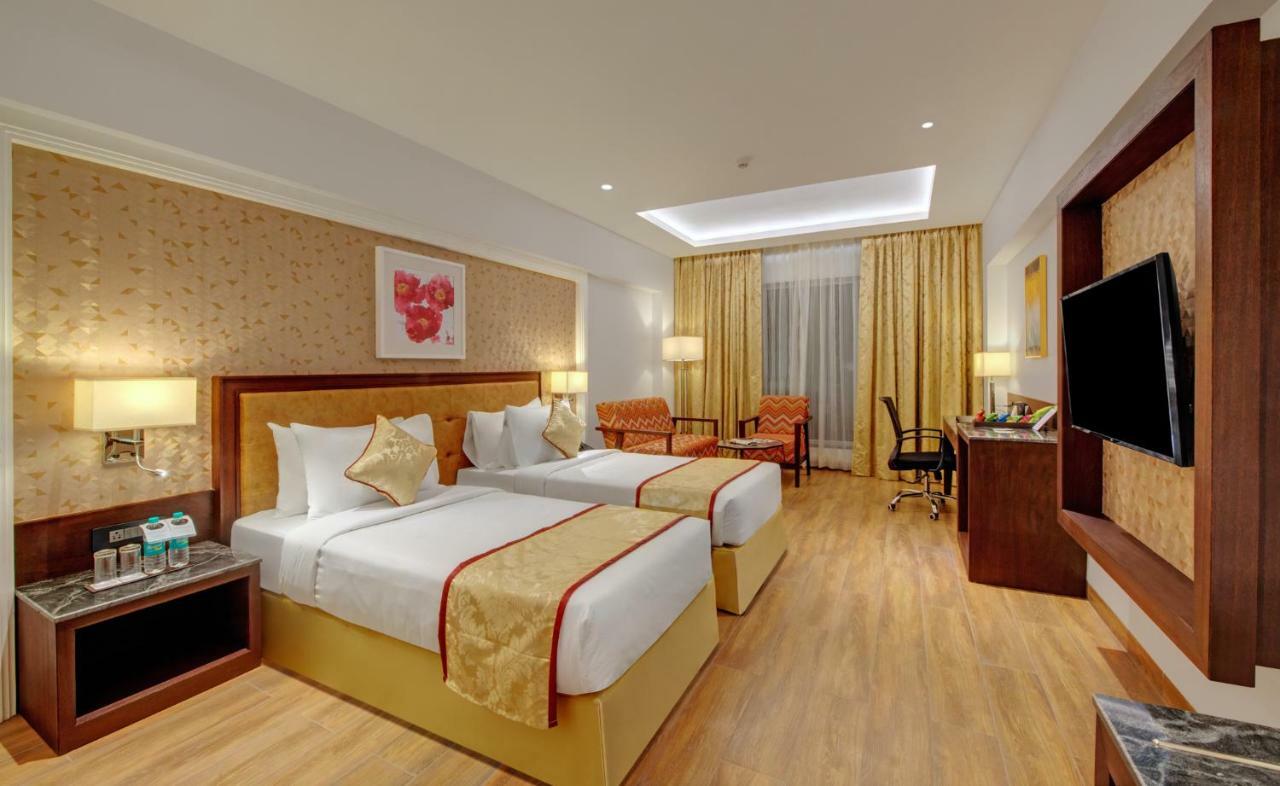 The Fern Residency, Satara Maharashtra Hotel Bagian luar foto