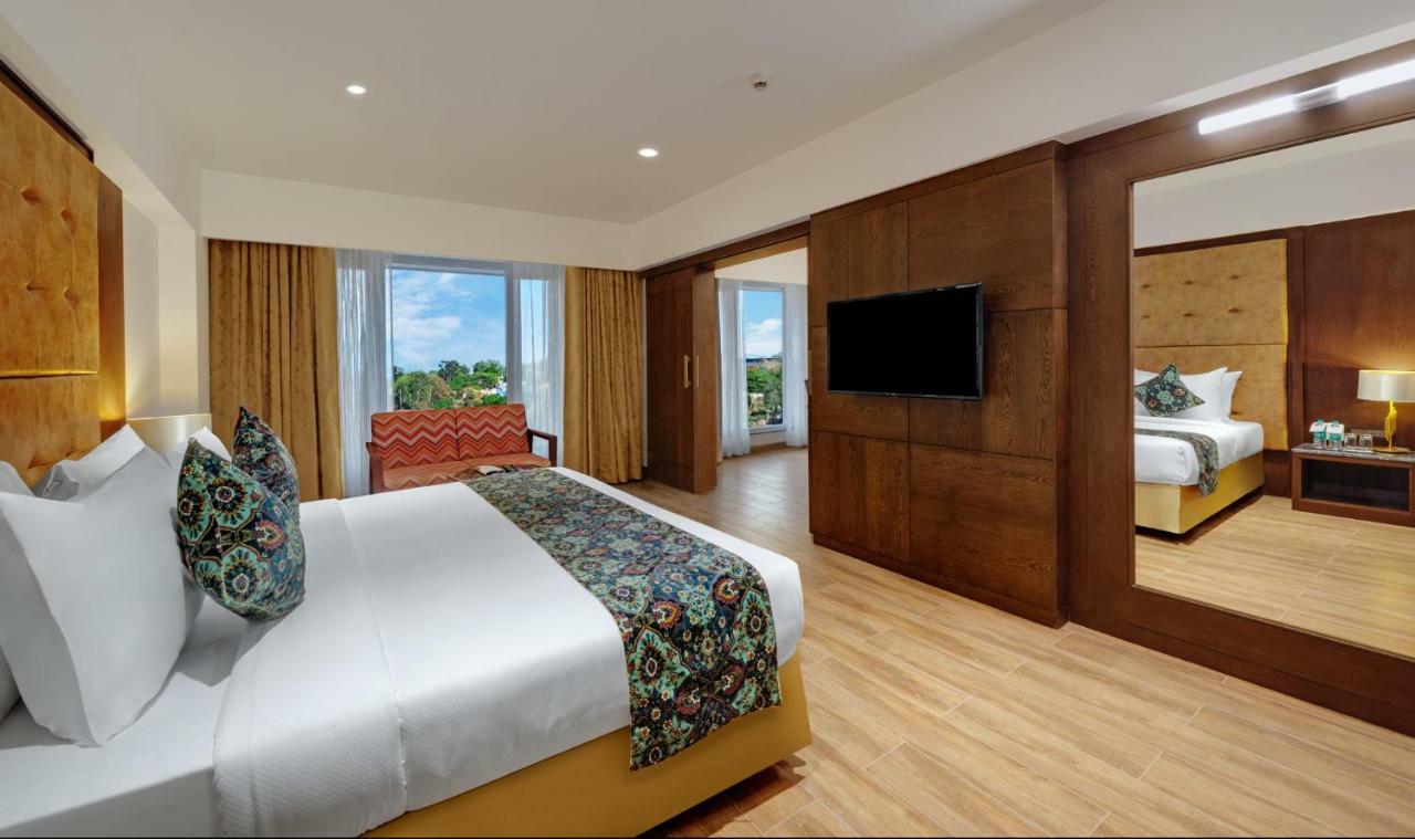 The Fern Residency, Satara Maharashtra Hotel Bagian luar foto